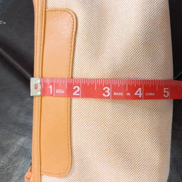 EUC Orange Estee Lauder Makeup Bag and Goodies - Picture 11 of 13